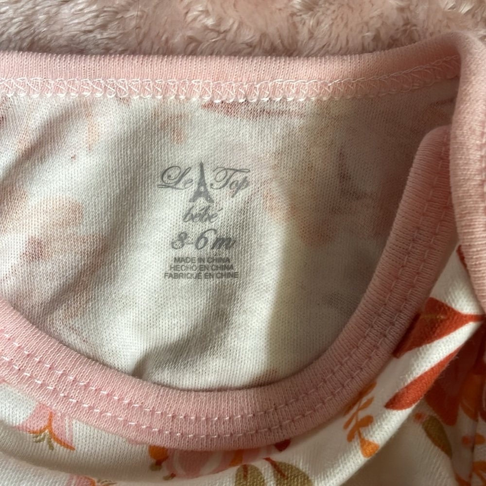 Fall onesie - Picture 3 of 3